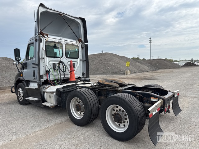 CAMIóN 2017 FREIGHTLINER