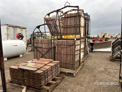 Quantity of (311) Advanced 4 ft Concrete Forms