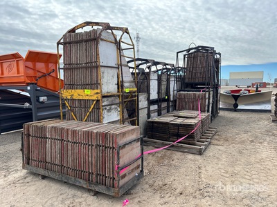 Quantity of (311) Advanced 4 ft Concrete Forms