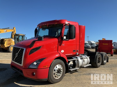 2021 Volvo VNR 6x2 تراكتور شاحنة نهارية (ثنائية المحور)