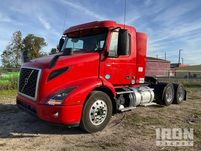 2021 Volvo VNR 6x2 T/A Day Cab Truck Tractor