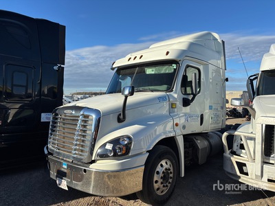 2017 Freightliner Cascadia 125 6x4 T/A Sleeper Truck Tractor
