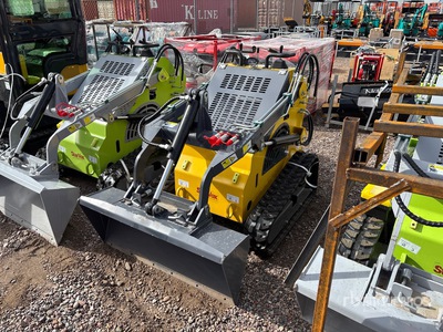 2025 STARVOX SV-480 Ride on Compact Track Loader (Unused)