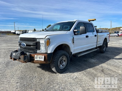 2017 Ford F-350 XL 4x4 Crew Cab Pickup