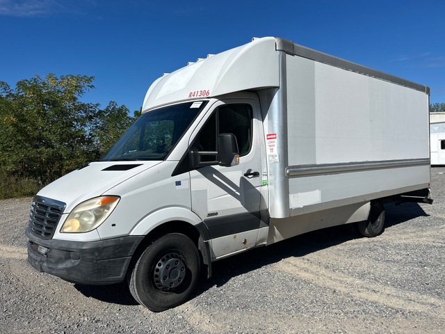2009 Freightliner Sprinter Cargo Van