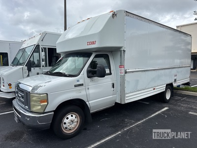 2008 Ford E-350 Fourgon cargo