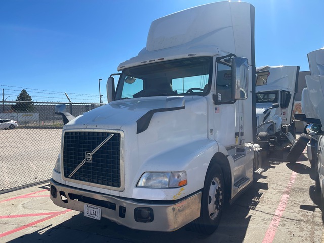 2017 Volvo VNM 6x4 T/A Day Cab Truck Tractor (Inoperable)