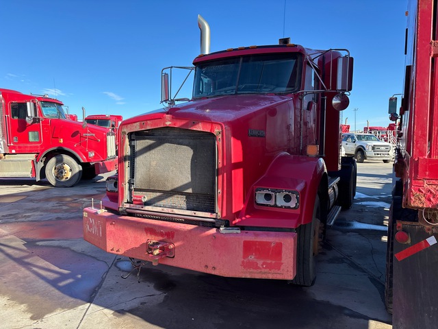 2008 Kenworth T800 6x4 T/A Sleeper Truck Tractor (Inoperable)