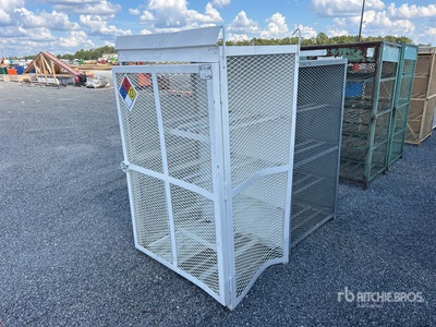 Quantity of (2) Storage Cages Varios, tienda, almacen, consumidor