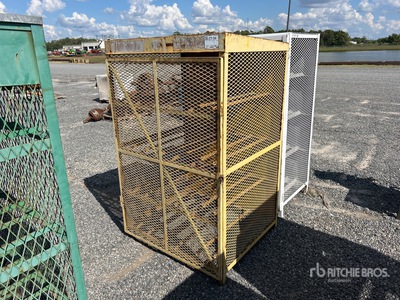 Quantity of (2) Storage Cages Varios, tienda, almacen, consumidor