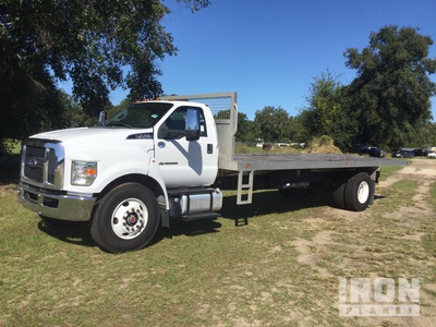 2021 Ford F-750 4x2 Flatbed Truck