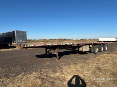 2000 Fontaine 48 ft Tri/A Extendable Flatbed Trailer