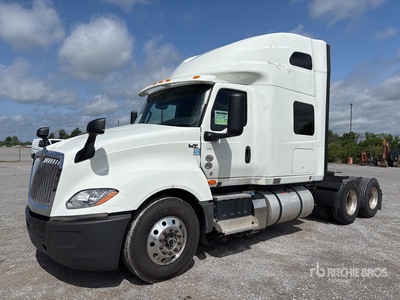 2021 International LT625 6x4 Tracteur routier couchette