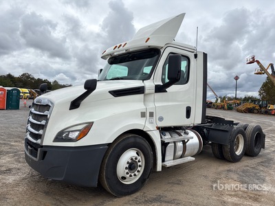 2018 Freightliner Cascadia 126 6x4 T/A Day Cab Truck Tractor