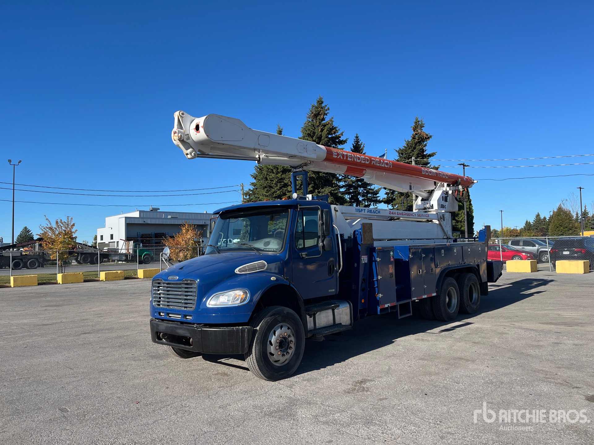 2001 Altec AM900-E100 99 ft on 2004 Freightliner M2 106 6x4 Bucket Truck