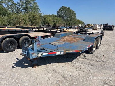 2010 ORST 15 ft T/A Remolque Portamaquinaria
