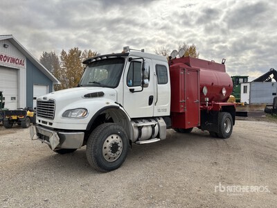 2014 Freightliner M2 106 4x4 Sleeper Druckwagen