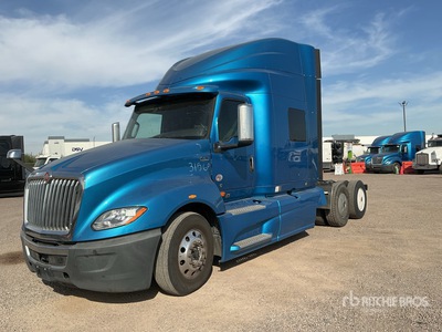 2020 International LT625 6x4 Ciągnik siodłowy T/A z kabiną sypialną