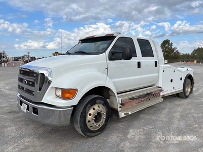2007 Ford F-650 4x2 Crew Cab Versatile Hauler Truck