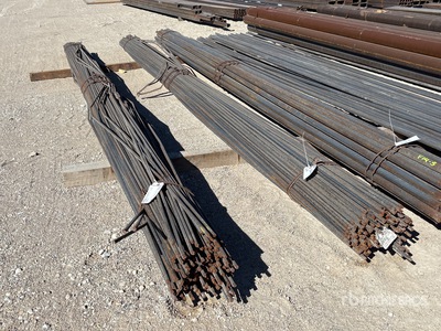Quantity of (3) Bundles of Round Bar معادن متنوعة