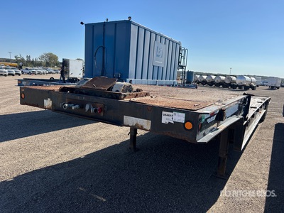 2012 Towmaster T70HT 48 ft T/A Hydraulic Tail Trailer