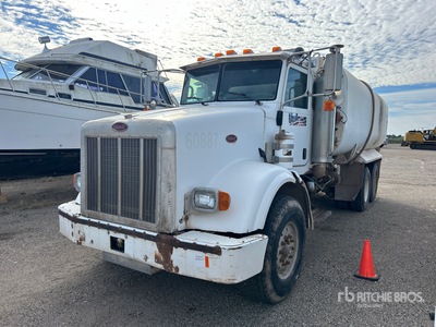 2007 Peterbilt 357 6x4 Camion à eau (Inoperable)
