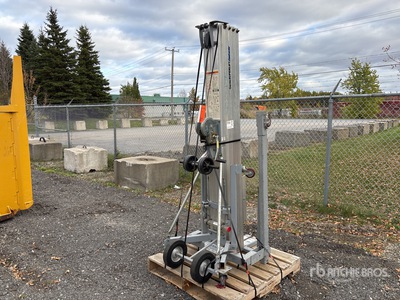 Genie SLC-24 Material Hoist