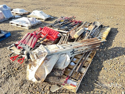 Quantity of Shovels Divers - Équipement d'aménagement paysagé