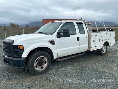 2008 Ford F-350 XL 4x2 Extended Cab Utility Truck