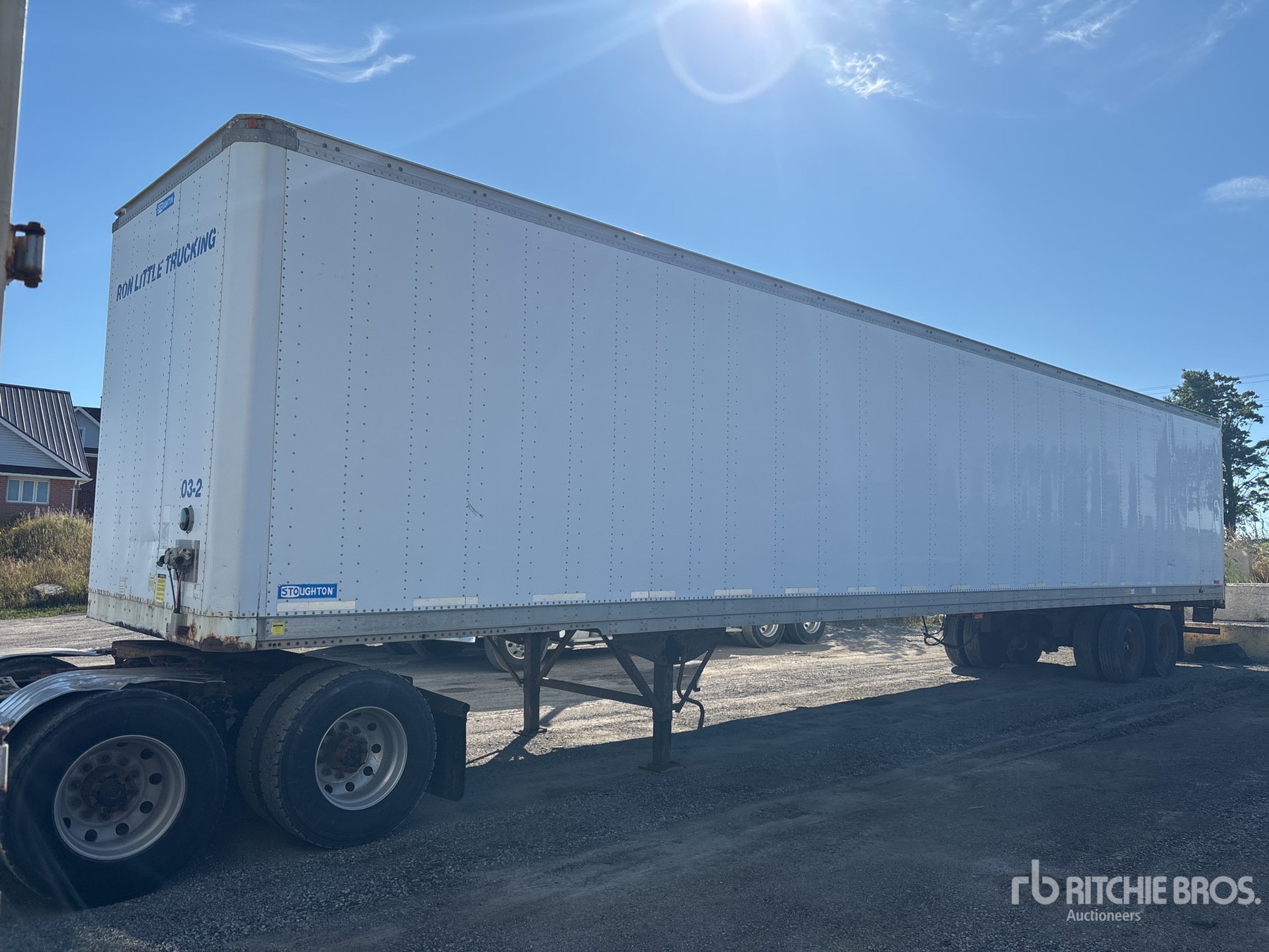 2004 Stoughton AVW 53 ft x 102 in T/A Van Trailer