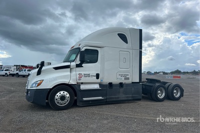 2020 Freightliner Cascadia 126 6x4 T/A Sleeper Truck Tractor