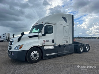 2020 Freightliner Cascadia 126 6x4 T/A Sleeper Truck Tractor