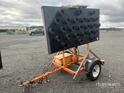 2016 Arrowmaster Pro Line Solar Arrow Board