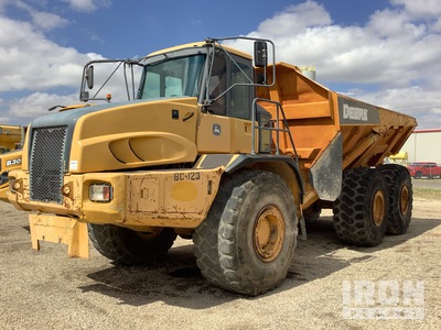 2005 John Deere 400D Articulated Dump Truck (Inoperable)