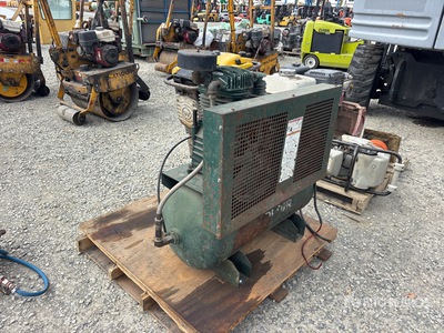 Rolair 30 gal Luftkompressor