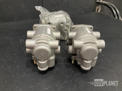 (9) Bendix 103711N Brake Valves
