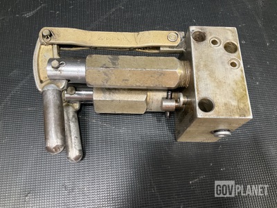 915-75 Jack Pump Assembly