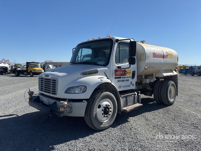 2017 Freightliner M2 106 2000 gal 4x2 Wassertank-Lkw