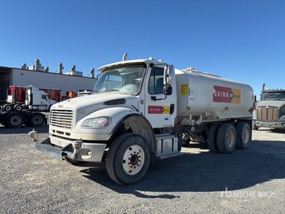 2019 Freightliner M2 106 4000 gal 6x4 Camion à eau