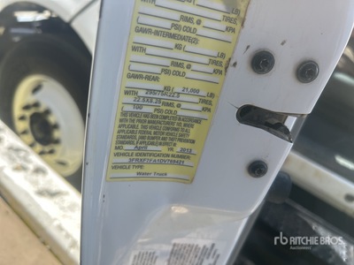 2013 Ford F-750 Water Truck