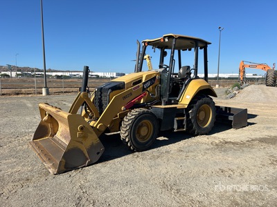 2018 Cat 415F2IL 4x4 Landscape Loader