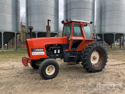 Allis Chalmers 7020 Tracteur agricole 2 roues motrices