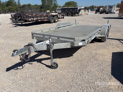 2015 Aluma 16 ft T/A Remolque Portamaquinaria