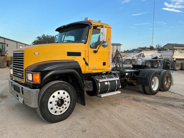 2010 Mack CHU613 6x4 T/A Day Cab Truck Tractor