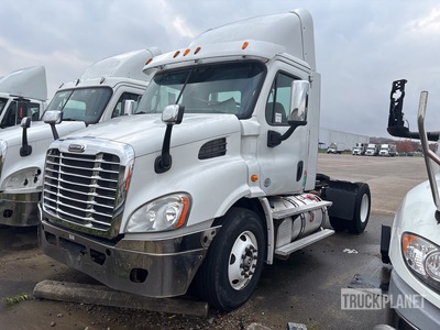 2014 Freightliner Cascadia 4x2 2-Achs Sattelzugmaschine (Inoperable)