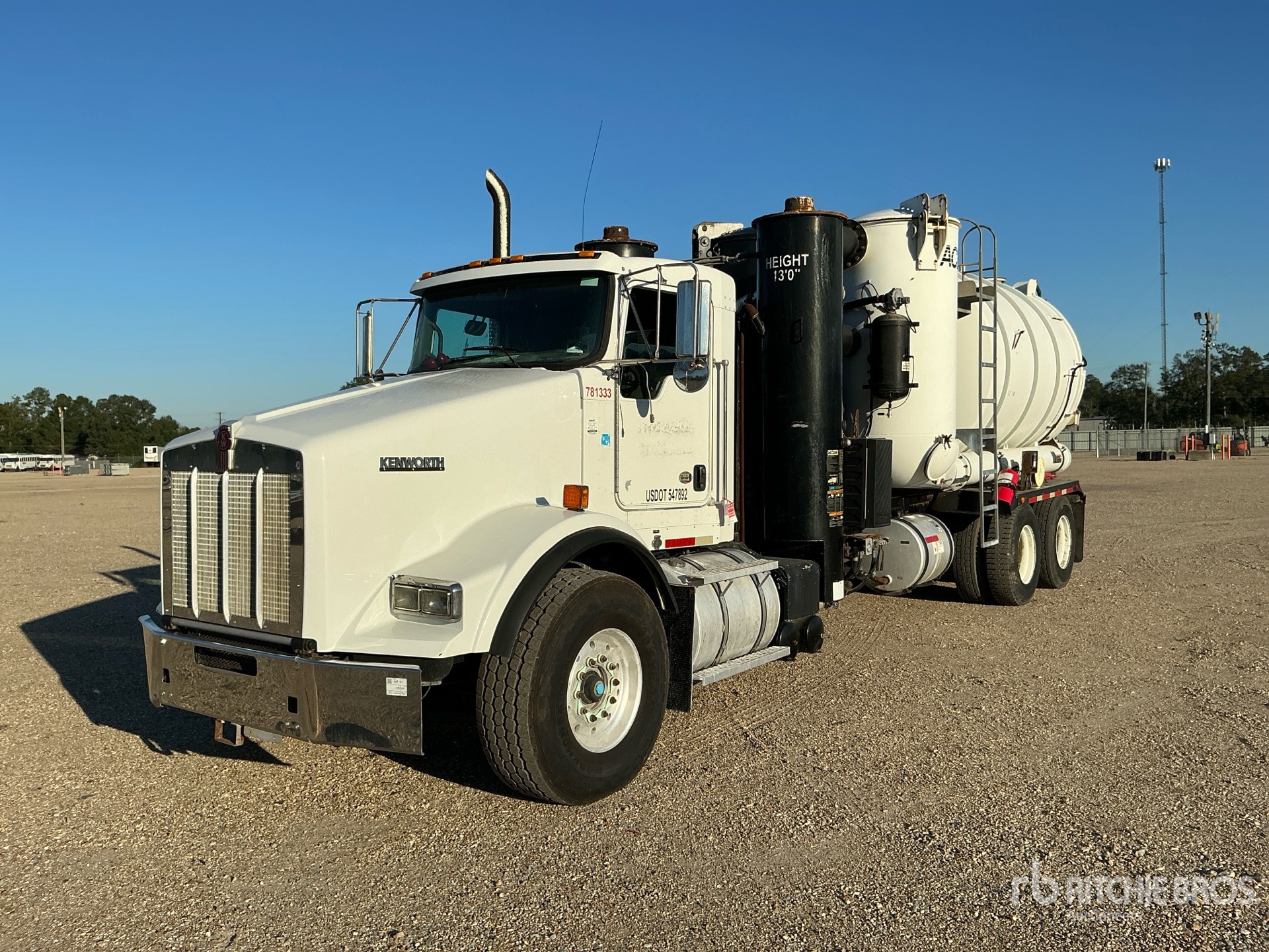 2012 Kenworth T800 Vacuum Tanker Truck (Inoperable)