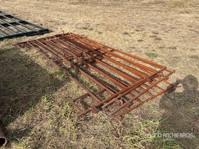 Quantity of (4) 10 ft パネル