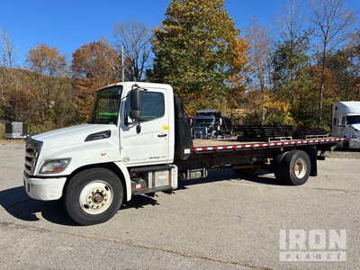 2018 Hino 268A 4x2 Flatbed Truck