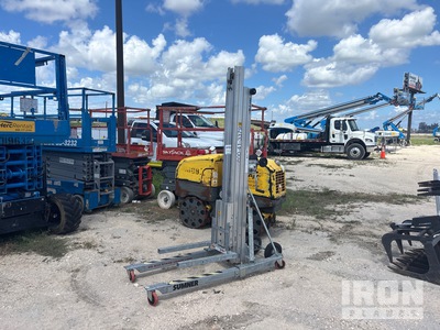 2023 Sumner 2118 Material Hoist