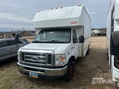 2008 Ford E-350 Cutaway Furgone cargo